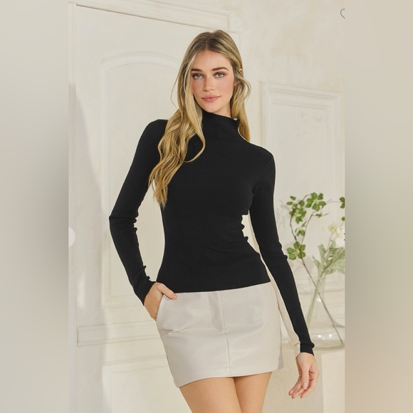 Honey Mango reversible turtleneck - Picture 4 of 8